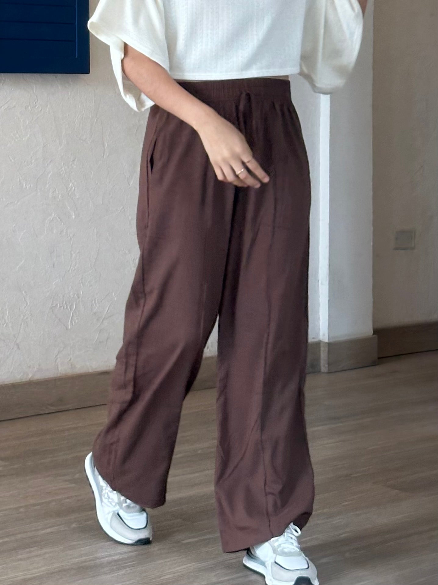 Pantalón lino marrón