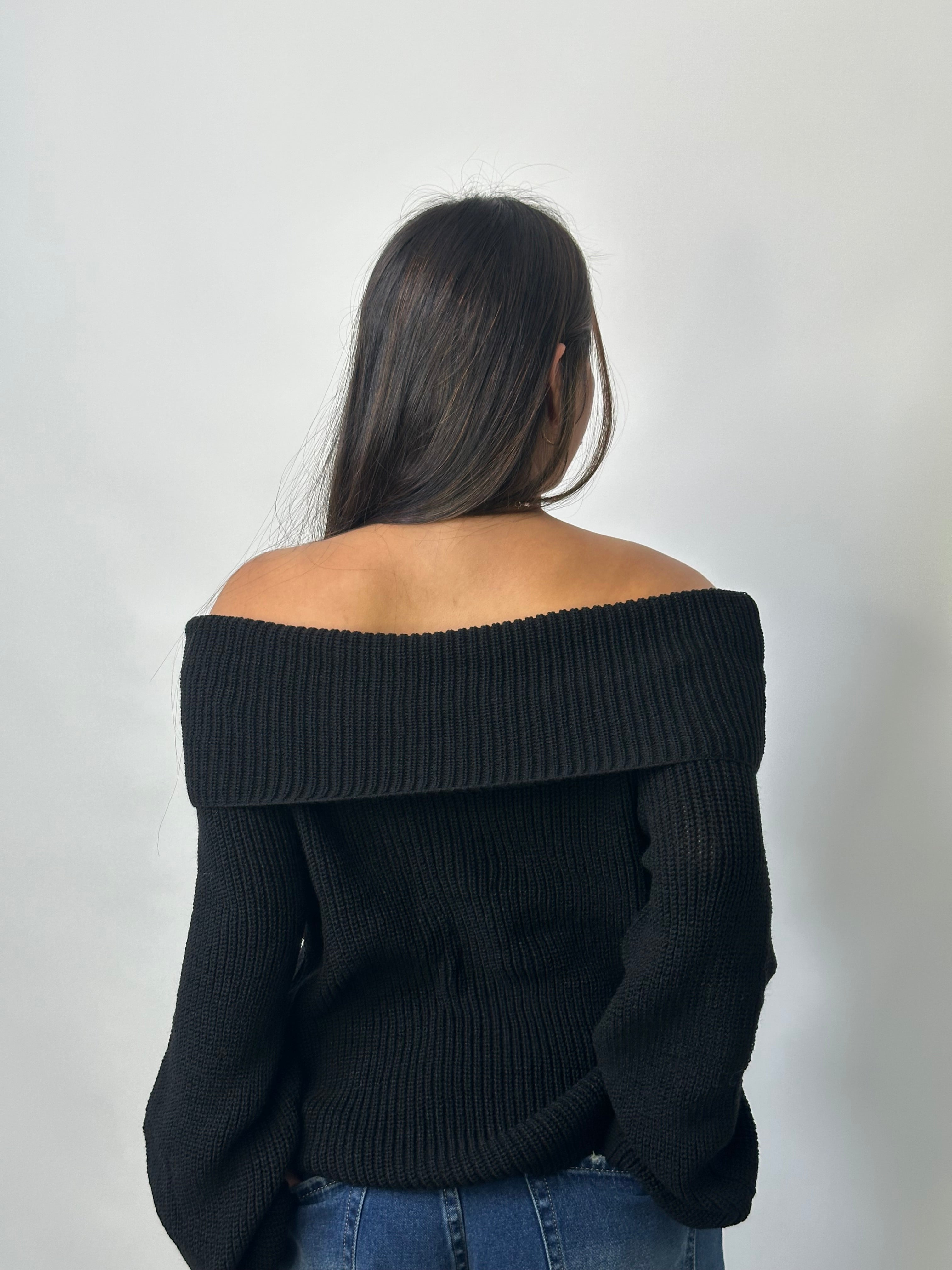 Chompa Offshoulder Clásica