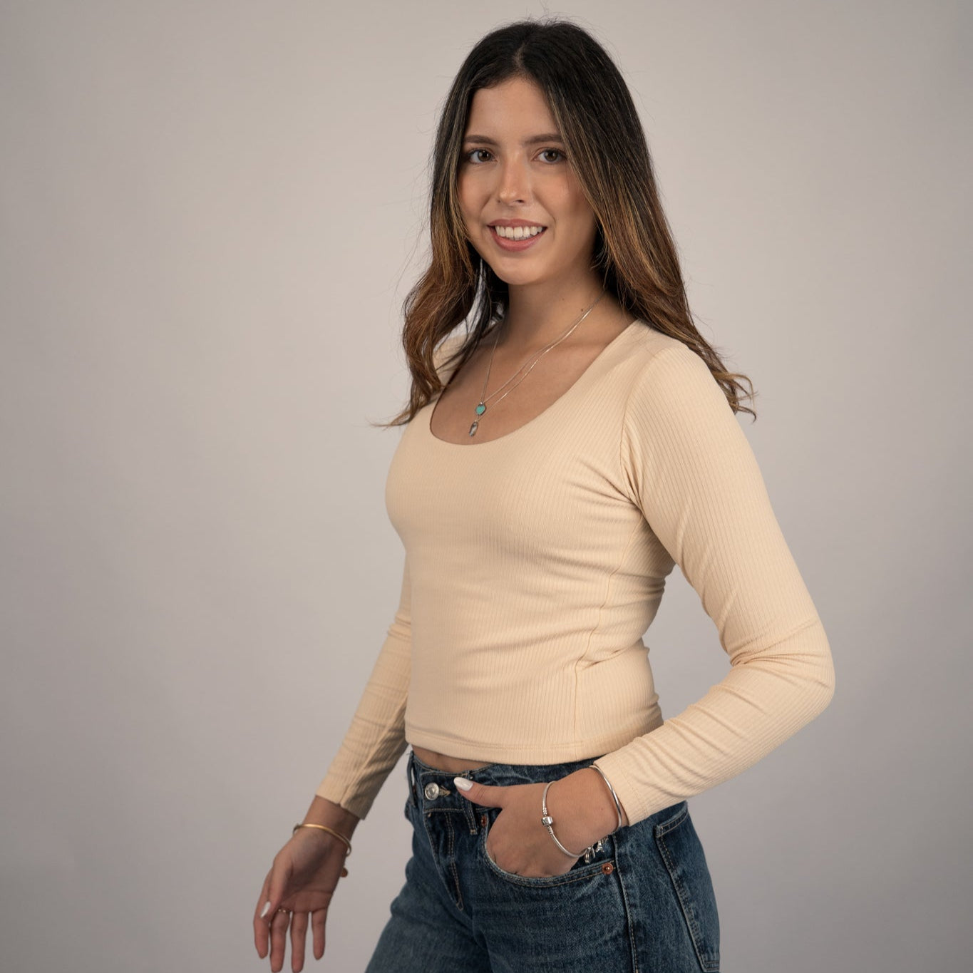 Polo básico cuello cuadrado